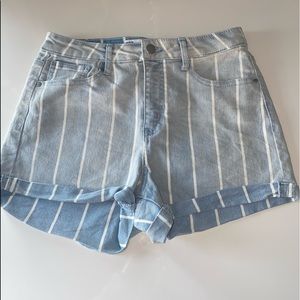Light denim shorts with white strips